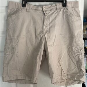 Lee Women's Light Tan Cargo Shorts